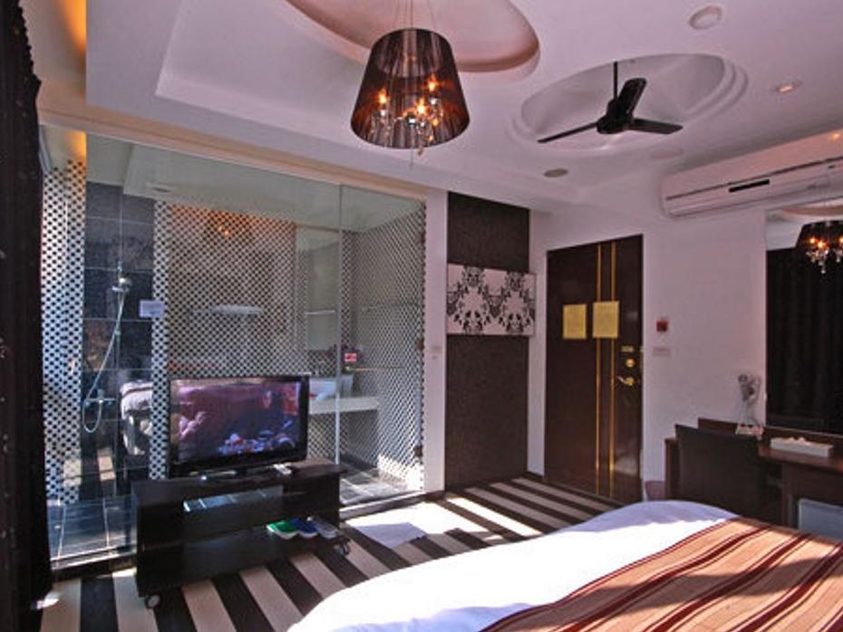 Full House Bed And Breakfast Nantou Exterior foto