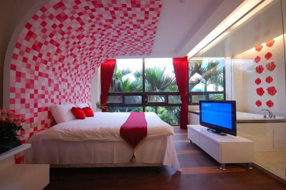 Full House Bed And Breakfast Nantou Exterior foto
